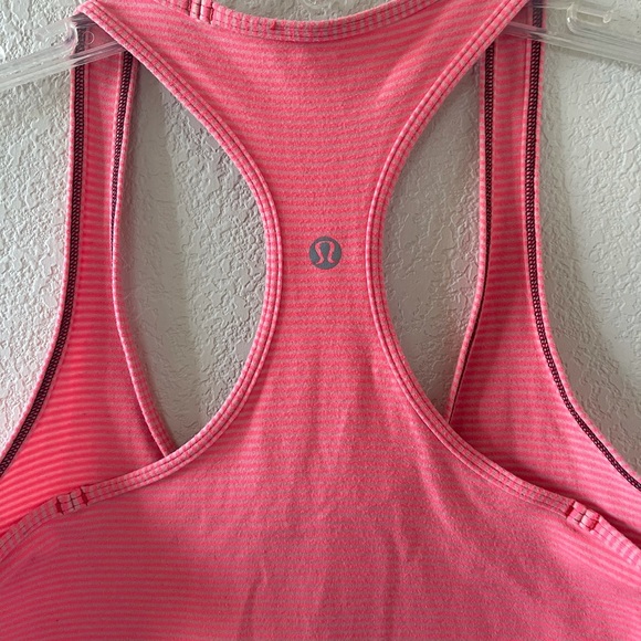 Lululemon Razor Back Workout Tank - Picture 6 of 6